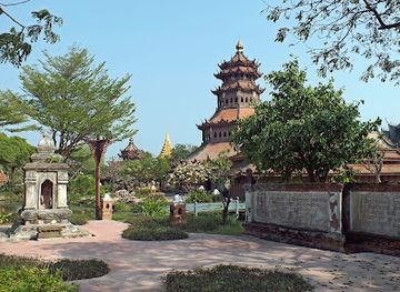 thailand/samut-prakan/landmark/the-monument-of-krom-phra-ratchawang-boworn-maha-sura-singhanat-021