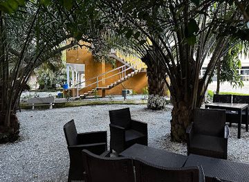 cote-d-ivoire/yamoussoukro-autonomous-district/landmark/hotel-le-rocher