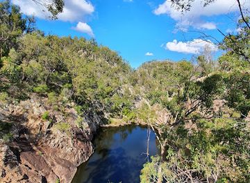 australia/darling-downs/landmark/crows-nest-falls