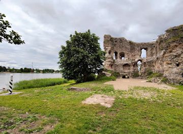 estonia/laane-virumaa/landmark/vasknarva-ruins