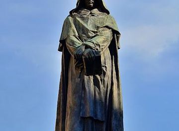 italy/rome/landmark/monumento-a-giordano-bruno