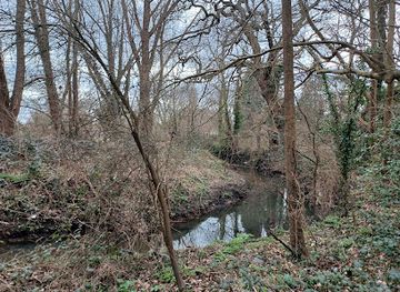 united-kingdom/middlesex/landmark/pynchester-moated-site