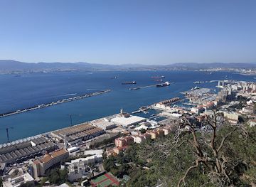 gibraltar/gibraltar-harbour/landmark/devil-s-gap-battery