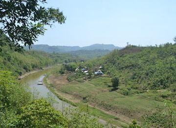 bangladesh/bandarban-hill-tracts/landmark/rijuk-waterfall