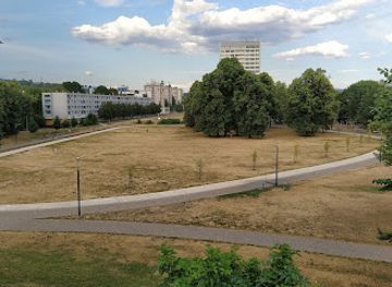 slovakia/banska-bystrica-region/landmark/park-under-the-snp-museum