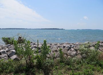 ohio/lake-erie-islands/landmark/north-bass-island-state-park