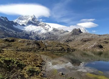 peru/huaraz/landmark/alpa-k-travel
