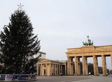 germany/potsdam/landmark/pariser-platz