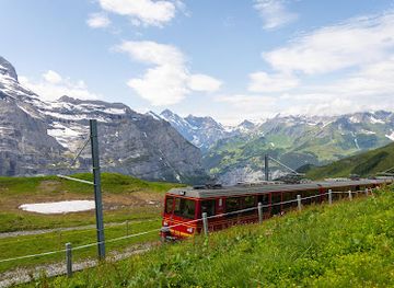 switzerland/wengen/landmark/230921kleine-scheidegg-centre