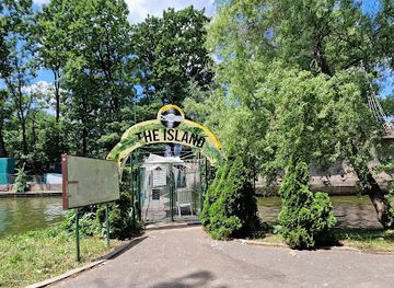 romania/bucharest/herastrau/landmark/insula-copiilor