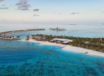 maldives/athuruga-island/landmark/republic-square