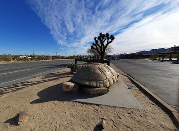 california/joshua-tree/landmark/joshua-tree-certified-farmers-market