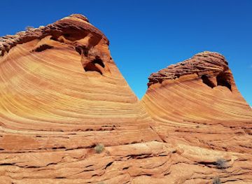 arizona/lake-powell/landmark/twin-buttes