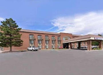 utah/vernal/landmark/quality-inn-vernal-near-dinosaur-national-monument