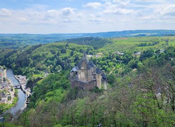 luxembourg/vianden/landmark/parking-chateau-de-vianden