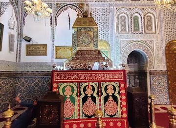 morocco/fes-region/landmark/mausoleum-of-moulay-idriss-ii