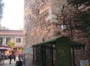 turkiye/kusadasi/kusadasi-city-center/landmark/kale-ici-kalinti-ters-pan-heykel-kafasi