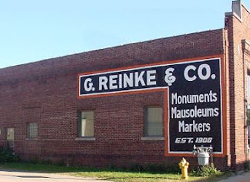 wisconsin/oshkosh/landmark/g-reinke-company-monuments