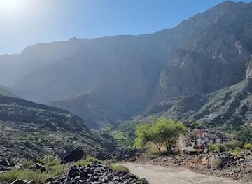 omanescapes.com