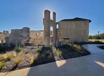 texas/south-texas/landmark/hot-wells-hotel-ruins