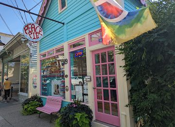 new-jersey/lambertville/landmark/peace-pie