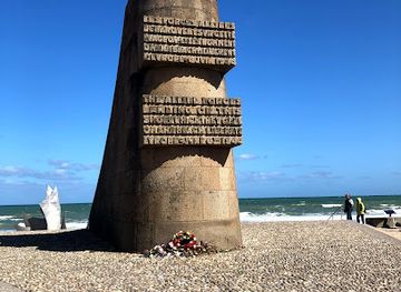 france/normandy-coast/landmark/omaha-beach-memorial