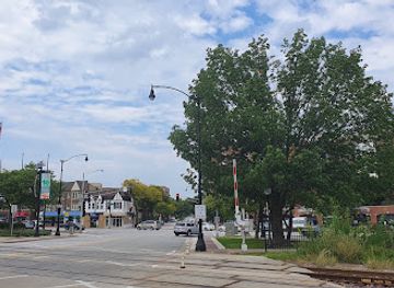 illinois/arlington-heights/landmark/around-cafe