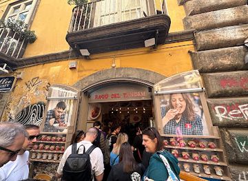 italy/naples/spaccanapoli/landmark/tandem-spaccanapoli-la-casa-del-ragu
