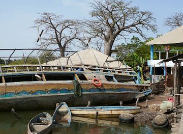 the-gambia/serekunda/landmark/lamin-lodge