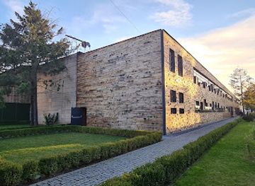 kosovo/lab/landmark/klan-kosova