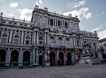 italy/turin/landmark/palazzo-carignano