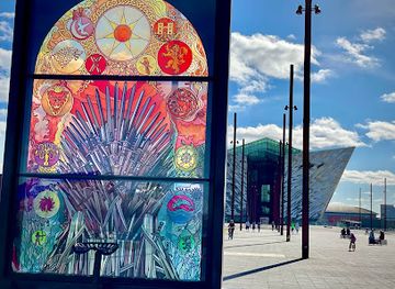 united-kingdom/belfast/landmark/the-iron-throne-glass-of-thrones