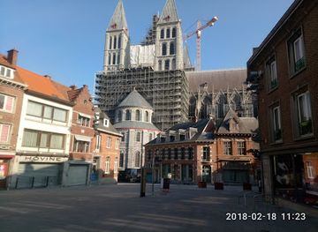 belgium/tournai/landmark/reine-garden