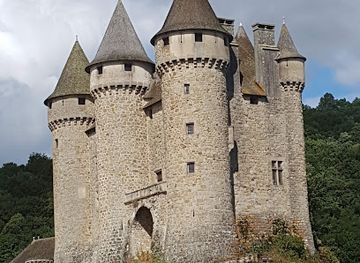 france/auvergne/landmark/auvergne-volcanoes-regional-natural-park