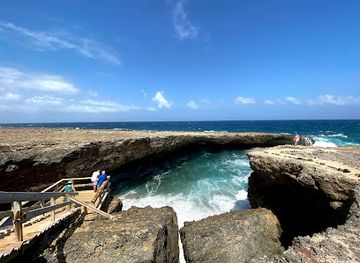 curacao/playa-kenepa/landmark/boka-pistol