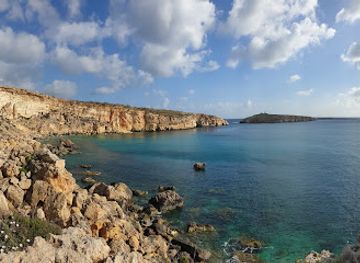 malta/ghajn-tuffieha-bay/landmark/mistra-bay