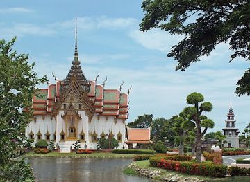 thailand/samut-prakan/landmark/phratinangsudhitmhaaprhasaatkrungthephmeungboran