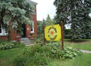 canada/lanaudiere/landmark/lueur-du-phare-de-lanaudiere