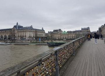 france/paris/landmark/leopold-sedar-senghor