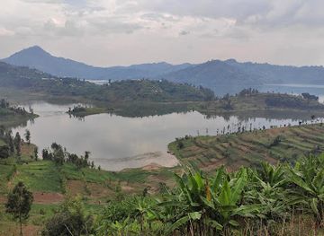 rwanda/ruhengeri/landmark/lake-ruhondo