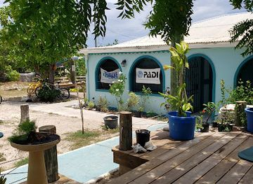 turks-and-caicos-islands/cockburn-town/landmark/grand-turk-diving-company