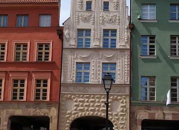 poland/torun/landmark/invisible-house
