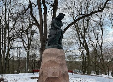 estonia/laane-county/landmark/linda-monument