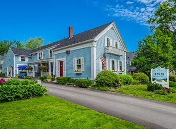 maine/camden/landmark/blue-harbor-house-inn