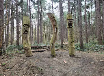 Drei Holzgeister von Vossenhol