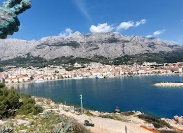 croatia/makarska-riviera/landmark/makarska-beach