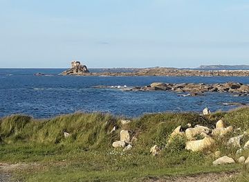 france/côte-de-granit-rose/landmark/pointe-de-castel-erek