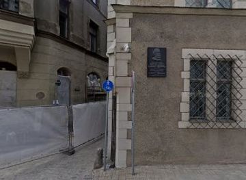 latvia/riga/old-town/landmark/monument-and-former-place-of-residence-of-dr-ernst-von-bergmann