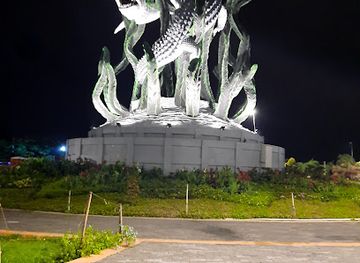 indonesia/surabaya/kenjeran/landmark/patung-suroboyo-raksasa