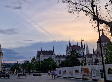 hungary/budapest/landmark/house-of-parliament